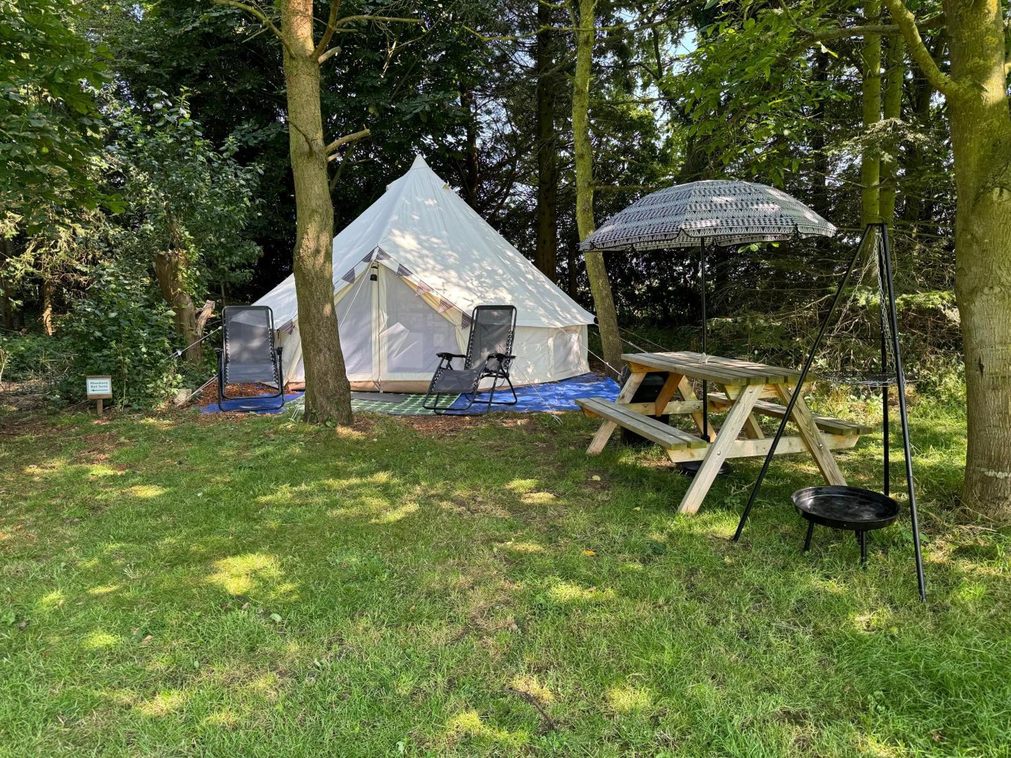 Spacious Bell Tent At Herigerbi Park Lincolnshire Villa Grantham Exterior foto